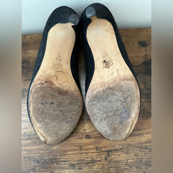 Peep toe scalloped black metallic vanelli heel size 6.5 - Picture 2 of 6